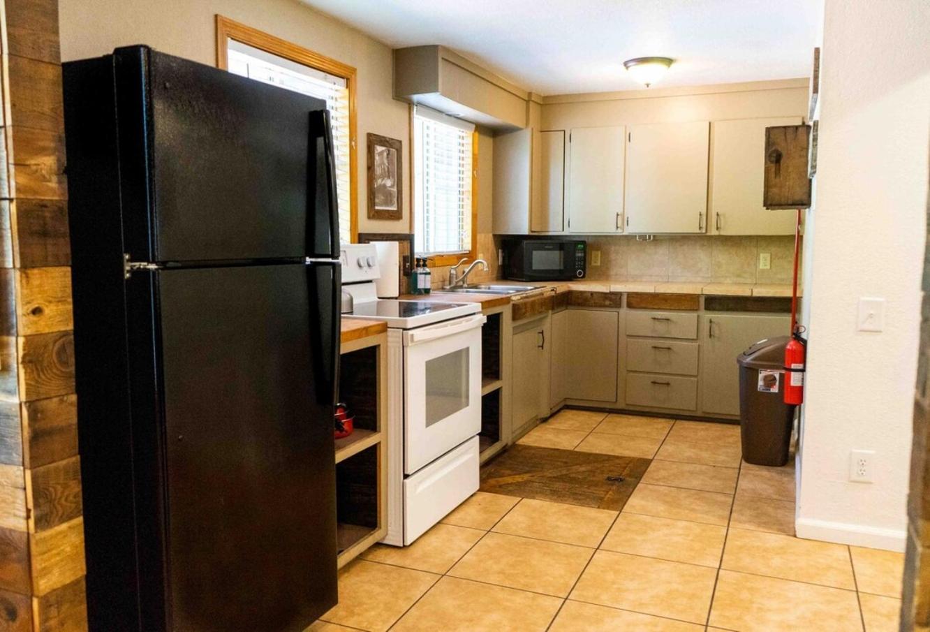 Miners Suite-Centrally Located In Shaver Lake 셰이버호 외부 사진