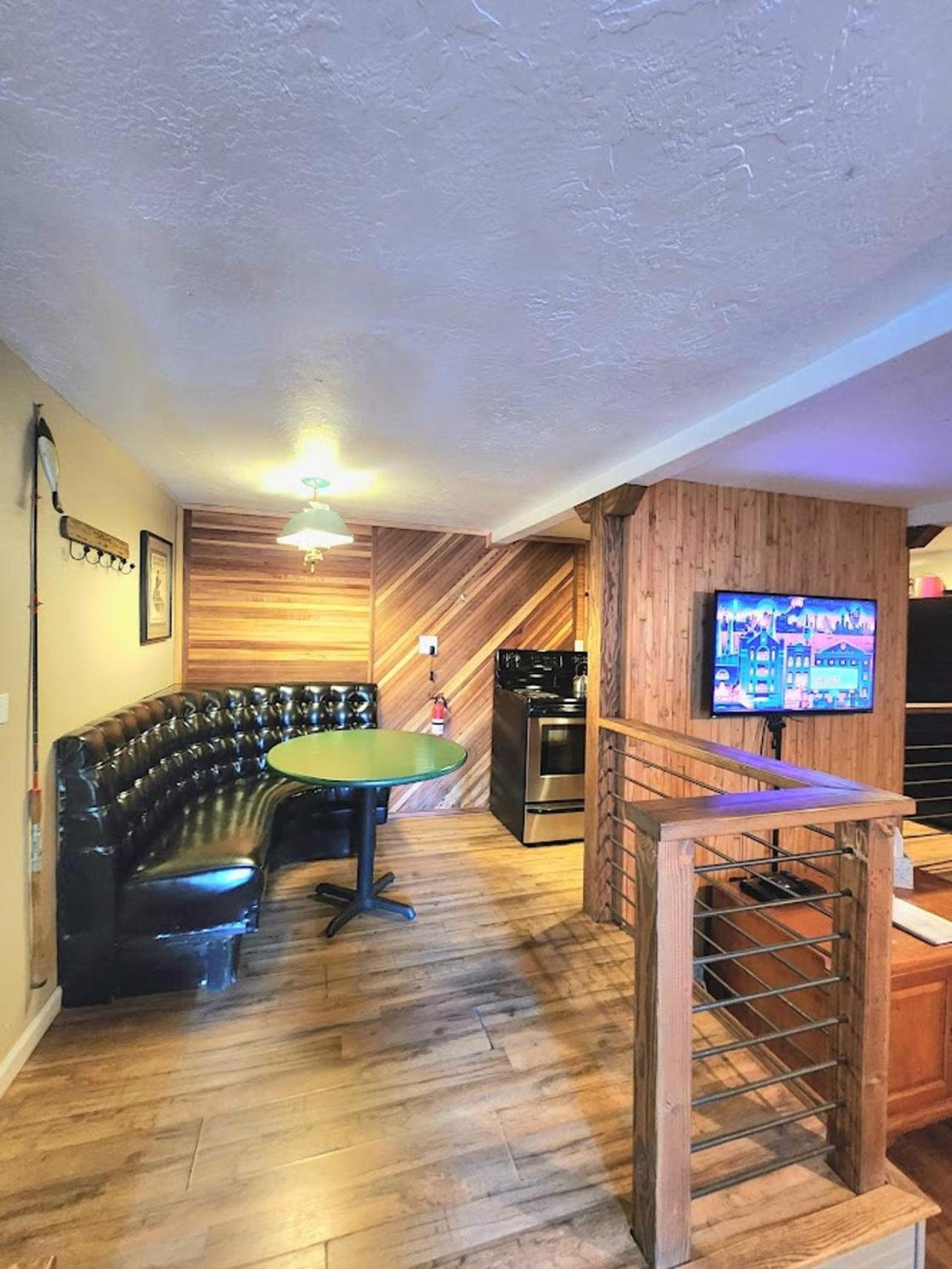 Miners Suite-Centrally Located In Shaver Lake 셰이버호 외부 사진