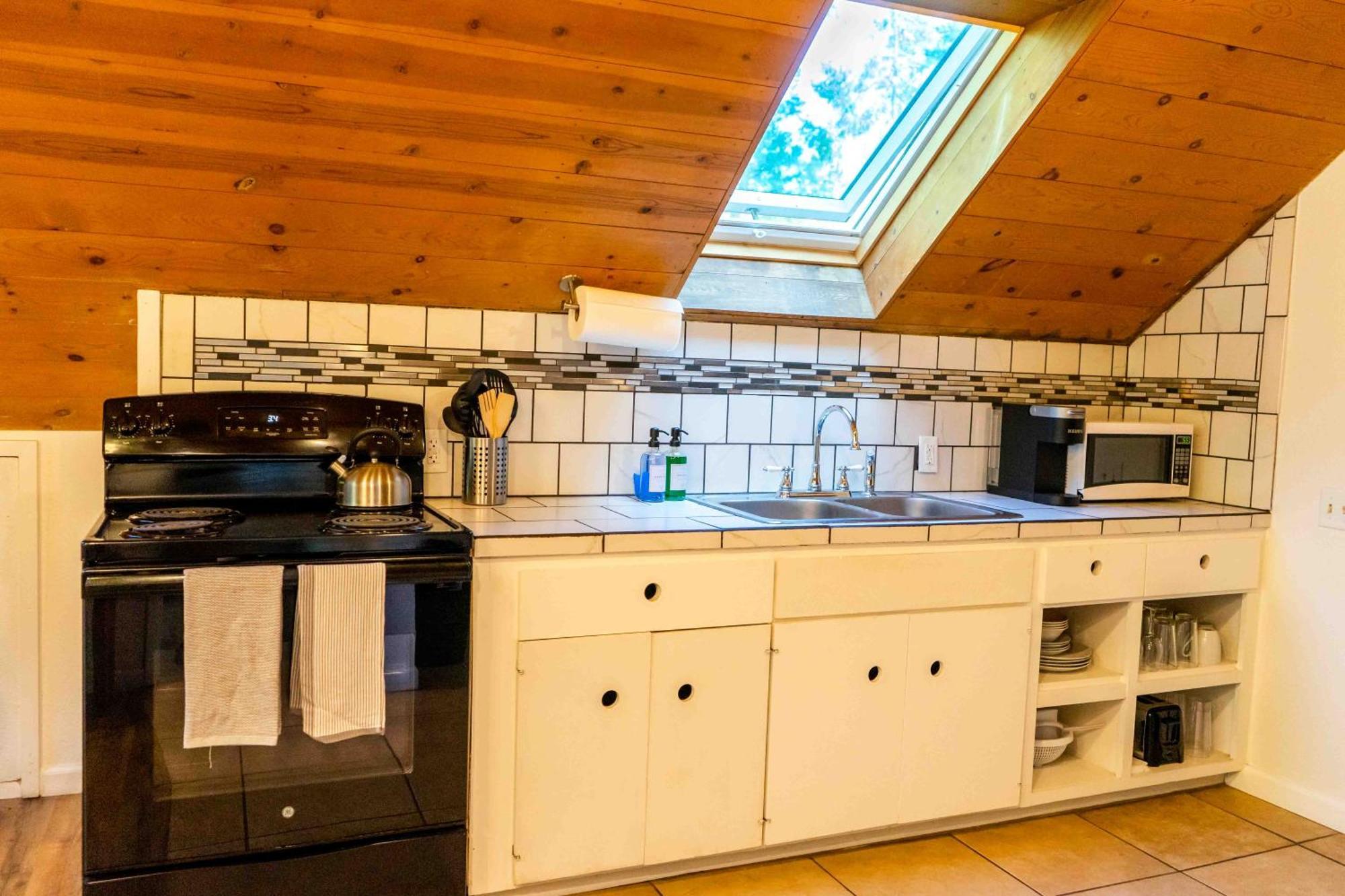 Miners Suite-Centrally Located In Shaver Lake 셰이버호 외부 사진
