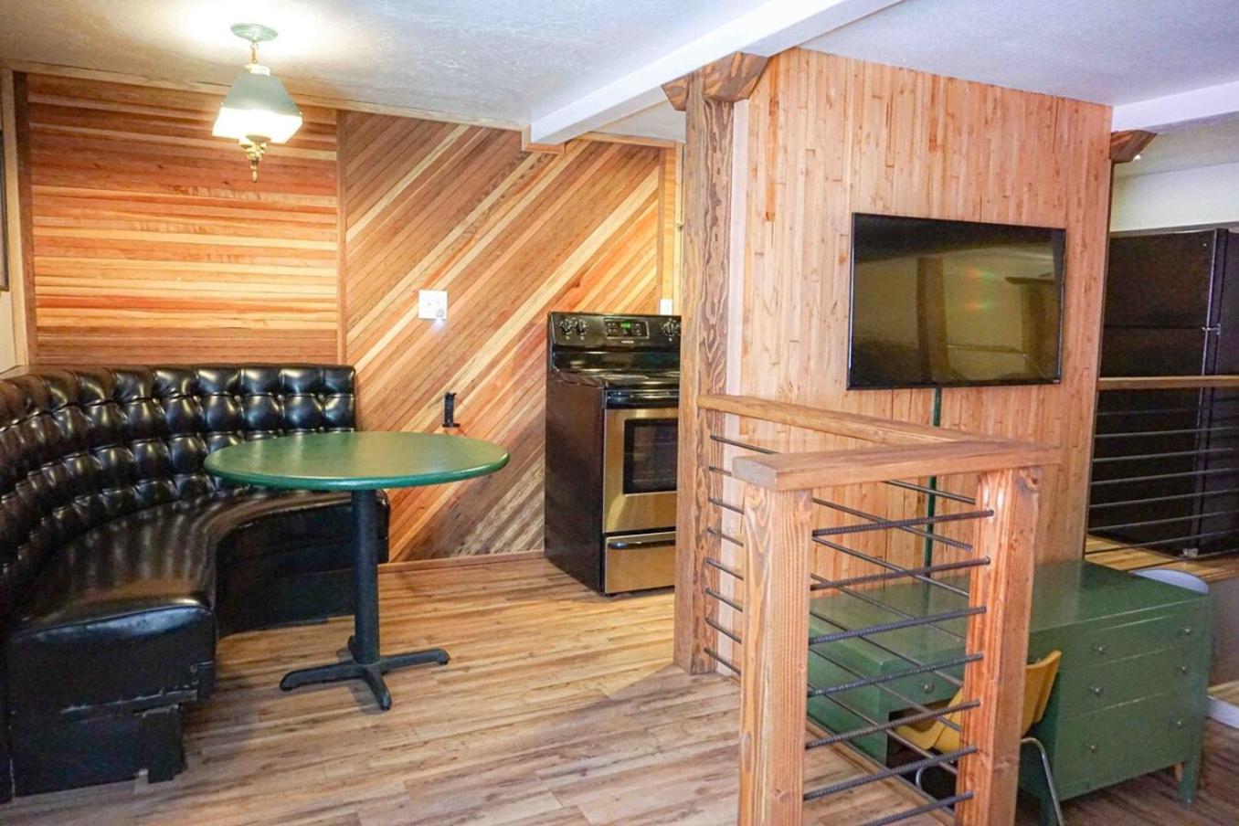 Miners Suite-Centrally Located In Shaver Lake 셰이버호 외부 사진